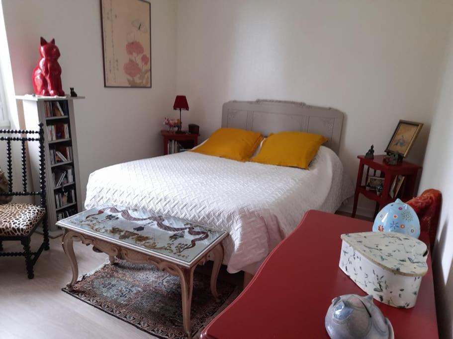 Bed and Breakfast Les Abelias à Hauterive  Extérieur photo